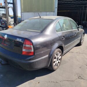 CONDENSADOR / RADIADOR  AIRE ACONDICIONADO SKODA SUPERB