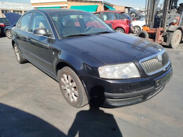 ALETA DELANTERA IZQUIERDA SKODA SUPERB (3U4) - Imagen 2
