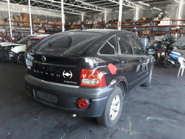 PORTON TRASERO SSANGYONG ACTYON - Imagen 4