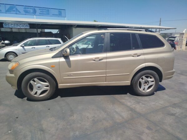 ALETA DELANTERA IZQUIERDA SSANGYONG KYRON - Imagen 2