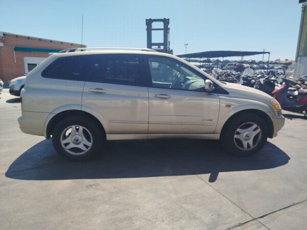 ALETA DELANTERA IZQUIERDA SSANGYONG KYRON - Imagen 4