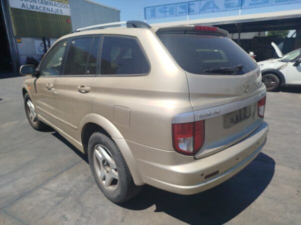 PUERTA TRASERA DERECHA SSANGYONG KYRON - Imagen 4