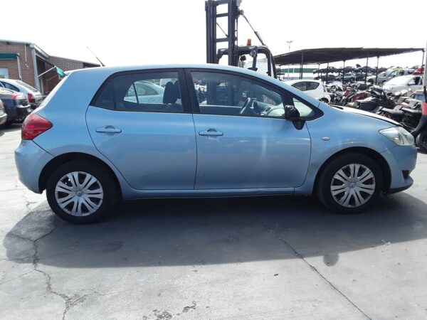 CONDENSADOR / RADIADOR  AIRE ACONDICIONADO TOYOTA AURIS - Imagen 4