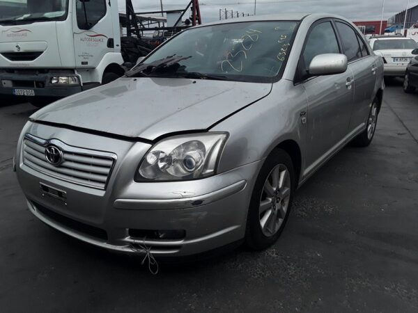 CONDENSADOR / RADIADOR  AIRE ACONDICIONADO TOYOTA AVENSIS BERLINA - Imagen 4