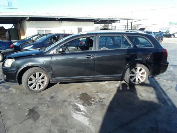 PARAGOLPES TRASERO TOYOTA AVENSIS BERLINA (T25) - Imagen 4