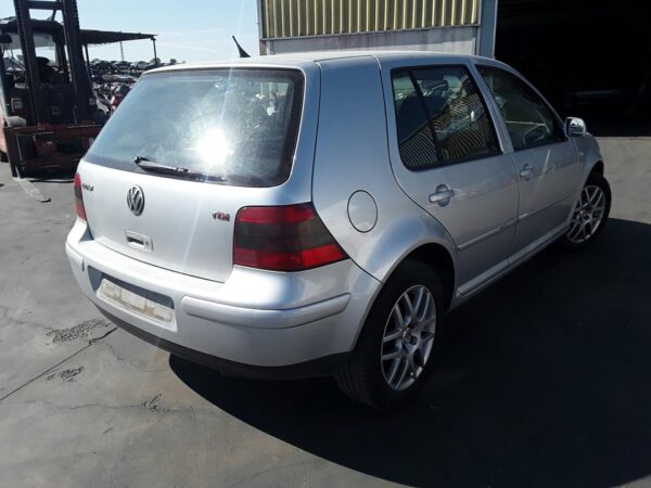 FARO IZQUIERDO VOLKSWAGEN GOLF IV BERLINA - Imagen 4