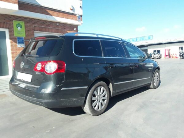 PILOTO TRASERO IZQUIERDO INTERIOR VOLKSWAGEN PASSAT VARIANT - Imagen 3