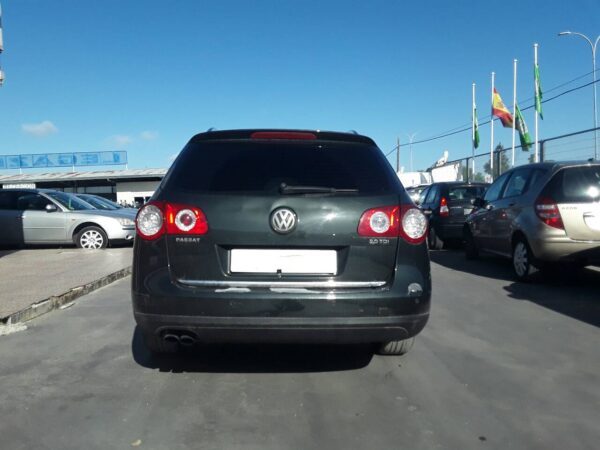 PILOTO TRASERO IZQUIERDO INTERIOR VOLKSWAGEN PASSAT VARIANT - Imagen 4