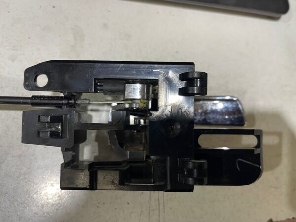 CERRADURA PUERTA DELANTERA IZQUIERDA NISSAN QASHQAI (J10)