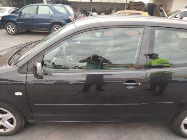 PUERTA DELANTERA IZQUIERDA VOLKSWAGEN POLO IV (9N1)