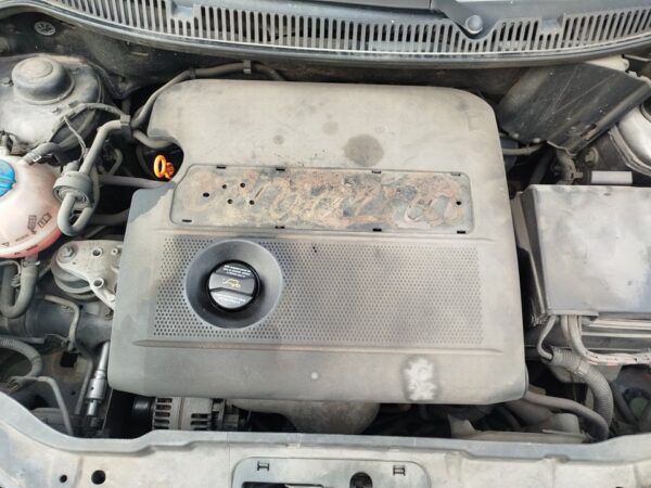 TRANSMISION DELANTERA IZQUIERDA VOLKSWAGEN POLO IV (9N1)