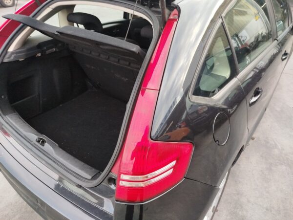 PILOTO TRASERO DERECHO CITROEN C4 BERLINA