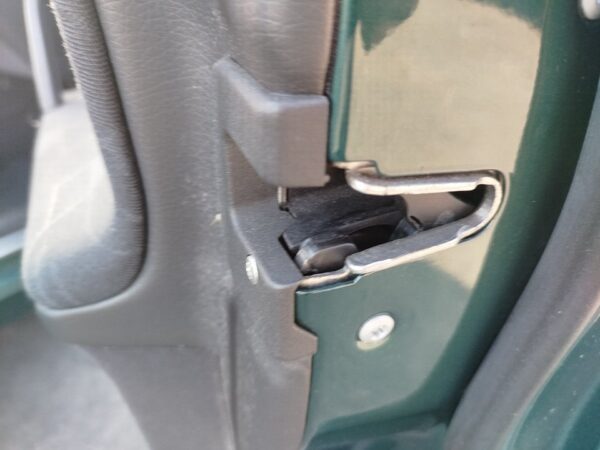 CERRADURA PUERTA DELANTERA DERECHA MERCEDES-BENZ CLASE E (BM 210) BERLINA