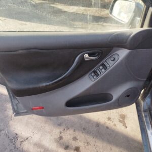 ELEVALUNAS DELANTERO IZQUIERDO SEAT LEON (1M1)