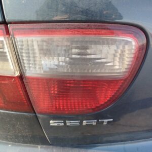 PILOTO TRASERO IZQUIERDO INTERIOR SEAT LEON (1M1)