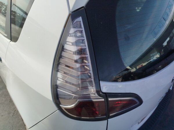 PILOTO TRASERO IZQUIERDO RENAULT SCENIC III (JZ)