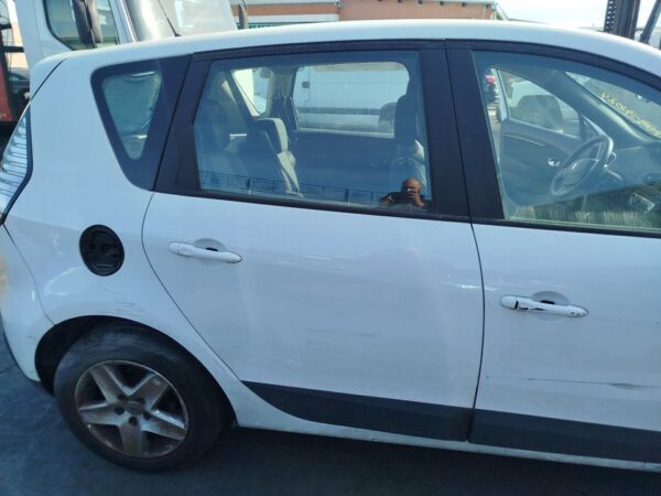 PUERTA TRASERA DERECHA RENAULT SCENIC III (JZ)