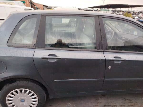 PUERTA TRASERA DERECHA FIAT STILO (192)