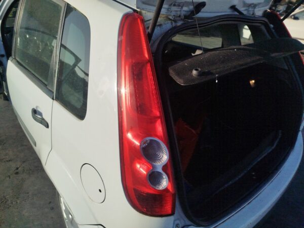 PILOTO TRASERO IZQUIERDO FORD FIESTA (CBK)