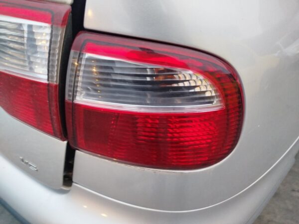 PILOTO TRASERO DERECHO SEAT TOLEDO (1M2)