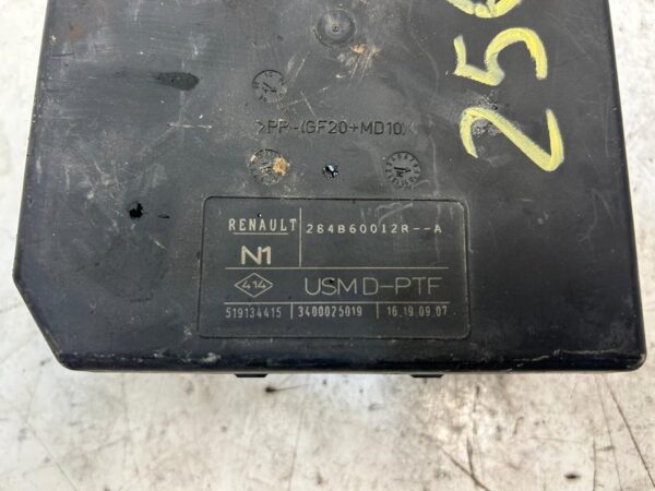 CAJA RELES / FUSIBLES RENAULT LAGUNA III BERLINA