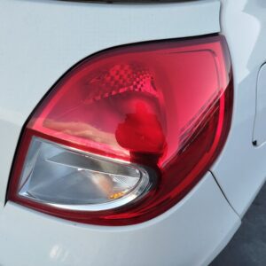 PILOTO TRASERO DERECHO RENAULT CLIO III