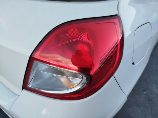 PILOTO TRASERO DERECHO RENAULT CLIO III