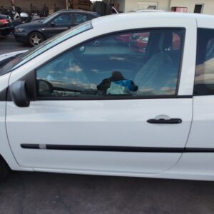 PUERTA DELANTERA IZQUIERDA RENAULT CLIO III