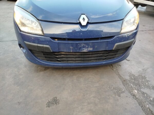 PARAGOLPES DELANTERO RENAULT MEGANE III BERLINA 5P