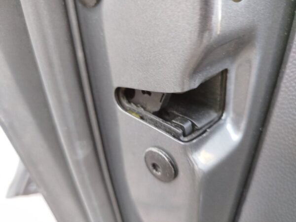 CERRADURA PUERTA TRASERA IZQUIERDA VOLKSWAGEN JETTA V (1K2)