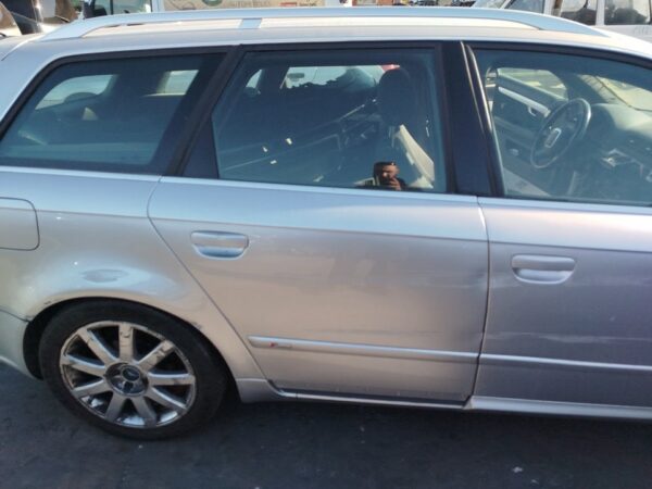 PUERTA TRASERA DERECHA AUDI A4 AVANT (8E)