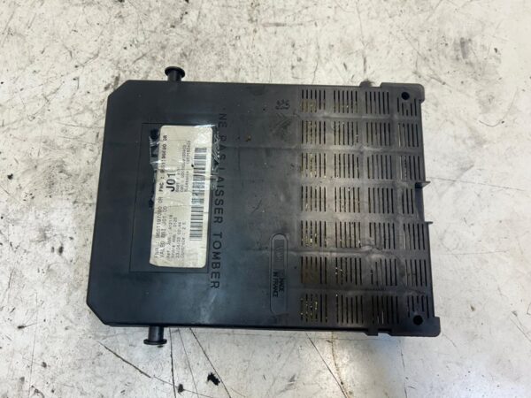 CAJA RELES / FUSIBLES CITROEN C5 BERLINA