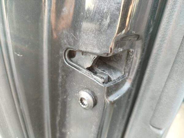 CERRADURA PUERTA DELANTERA IZQUIERDA VOLKSWAGEN POLO IV (9N3)