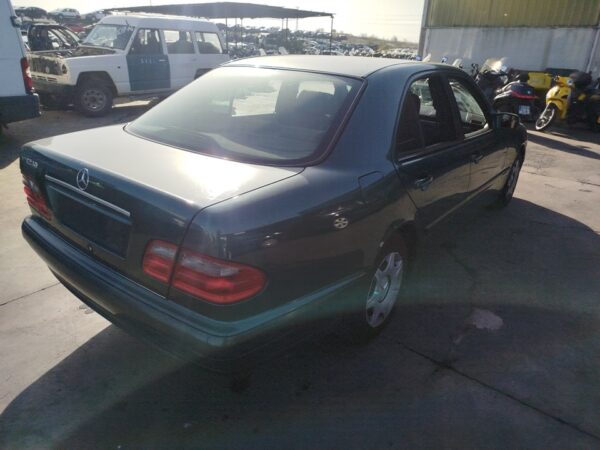 RADIADOR AGUA MERCEDES-BENZ CLASE E (BM 210) BERLINA - Imagen 5