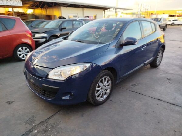 PARAGOLPES DELANTERO RENAULT MEGANE III BERLINA 5P - Imagen 3