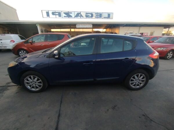 PARAGOLPES DELANTERO RENAULT MEGANE III BERLINA 5P - Imagen 5