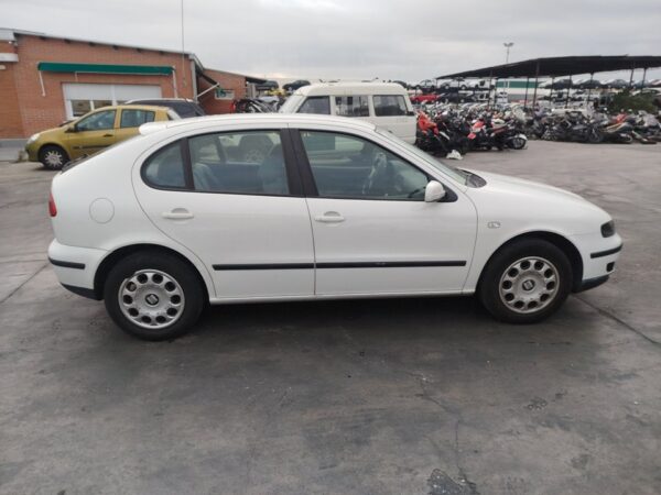 PILOTO TRASERO DERECHO SEAT LEON (1M1) - Imagen 5