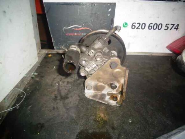 BOMBA DIRECCION CHRYSLER VOYAGER (RG)