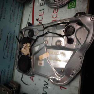 ELEVALUNAS DELANTERO DERECHO SEAT CORDOBA BERLINA (6L2)