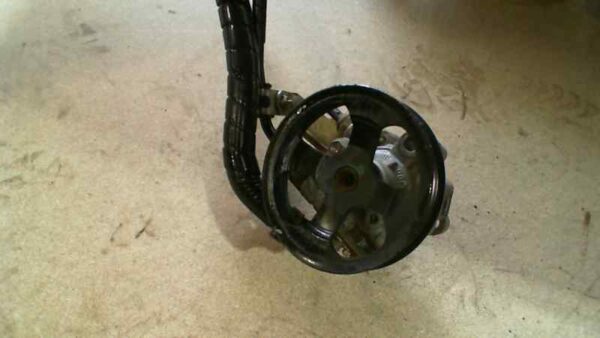 BOMBA DIRECCION TOYOTA COROLLA VERSO (R1)