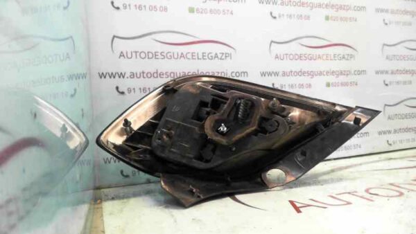 PILOTO TRASERO IZQUIERDO OPEL ASTRA H BERLINA