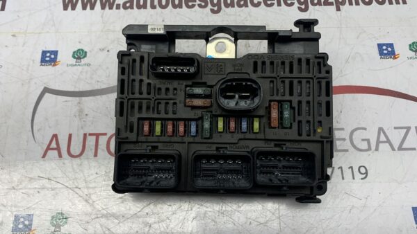 CAJA RELES / FUSIBLES PEUGEOT 206