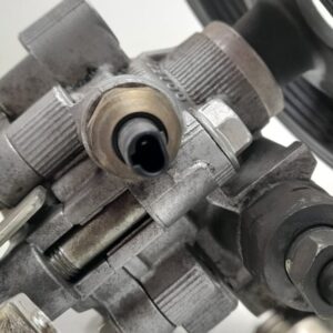 BOMBA DIRECCION TOYOTA COROLLA VERSO (R1)