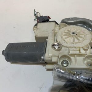 ELEVALUNAS TRASERO DERECHO TOYOTA AVENSIS BERLINA (T25)