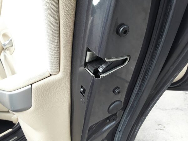 CERRADURA PUERTA TRASERA DERECHA BMW SERIE 3 TOURING (E91)
