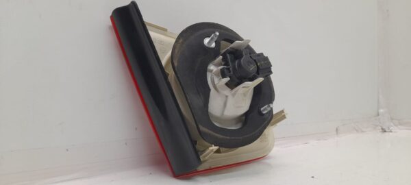 PILOTO TRASERO DERECHO INTERIOR VOLKSWAGEN JETTA V (1K2)