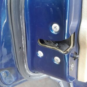 CERRADURA PUERTA TRASERA IZQUIERDA NISSAN TERRANO II (R20)