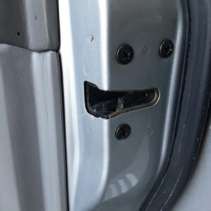 CERRADURA PUERTA DELANTERA DERECHA MAZDA 626 BERLINA (GF)