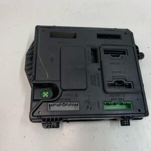 CAJA RELES / FUSIBLES RENAULT MEGANE III BERLINA 5P