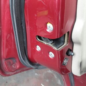 CERRADURA PUERTA TRASERA IZQUIERDA NISSAN TERRANO II (R20)